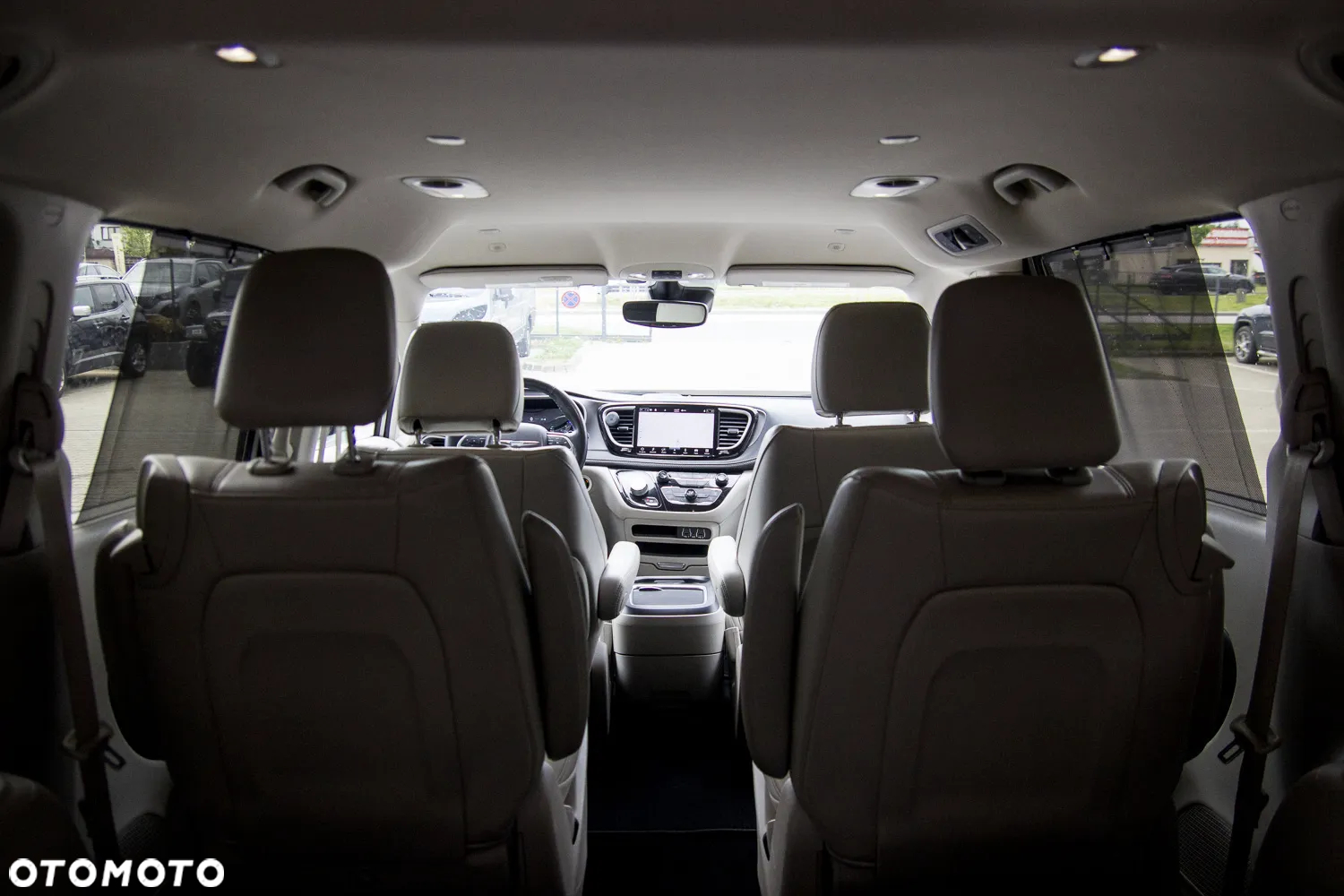 Chrysler Pacifica - 10