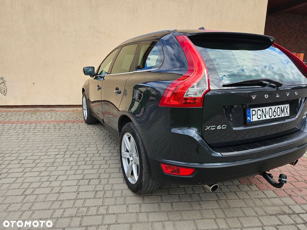 Volvo XC 60 D5 AWD Geartronic Summum - 10
