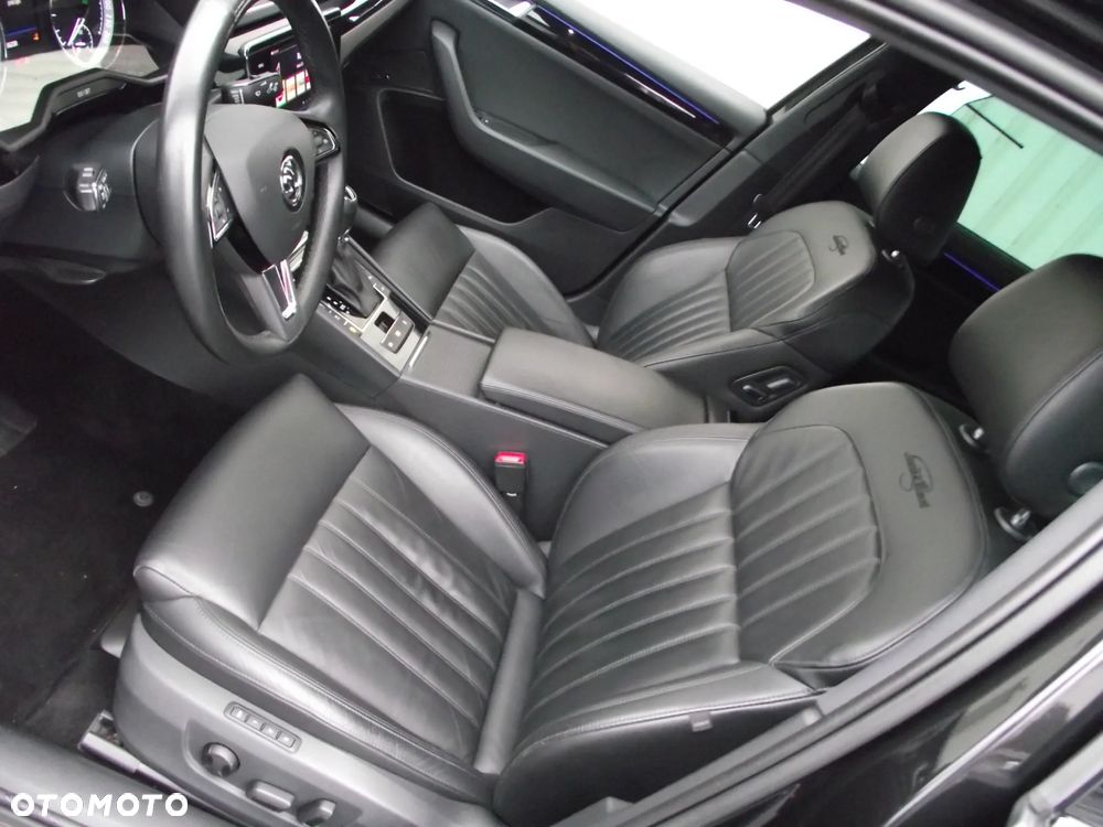 Skoda Superb 2.0 TDI L&K DSG - 17