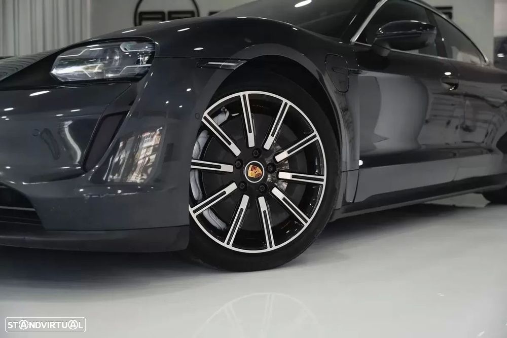 Porsche Taycan 4S — fotografia 3
