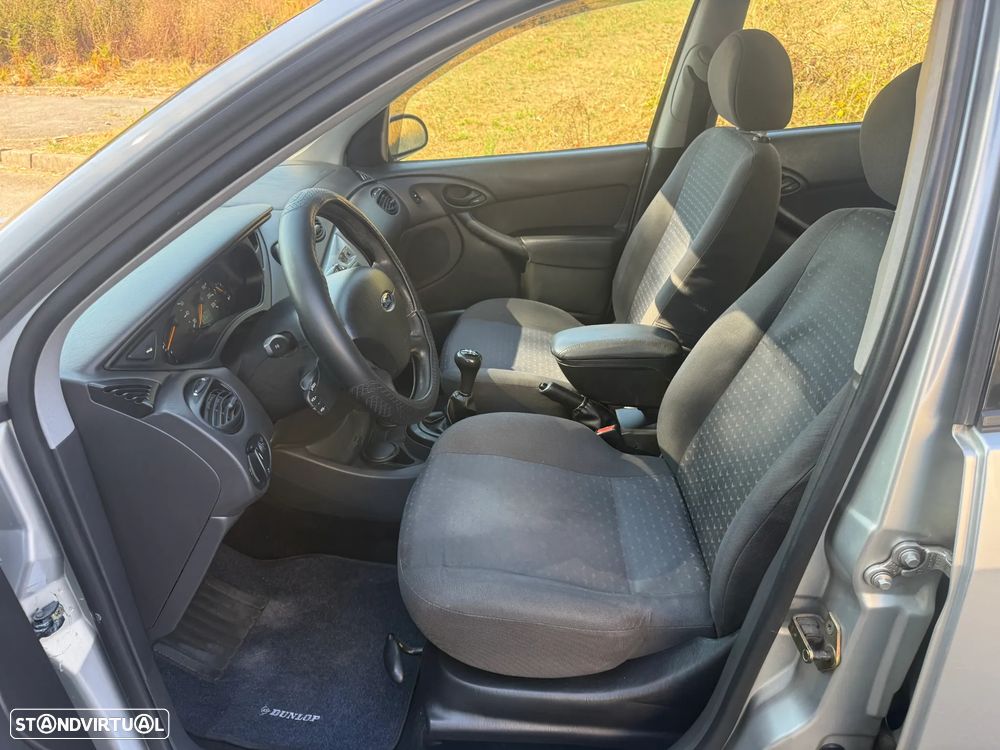 Ford Focus 1.4 Ambiente - 8
