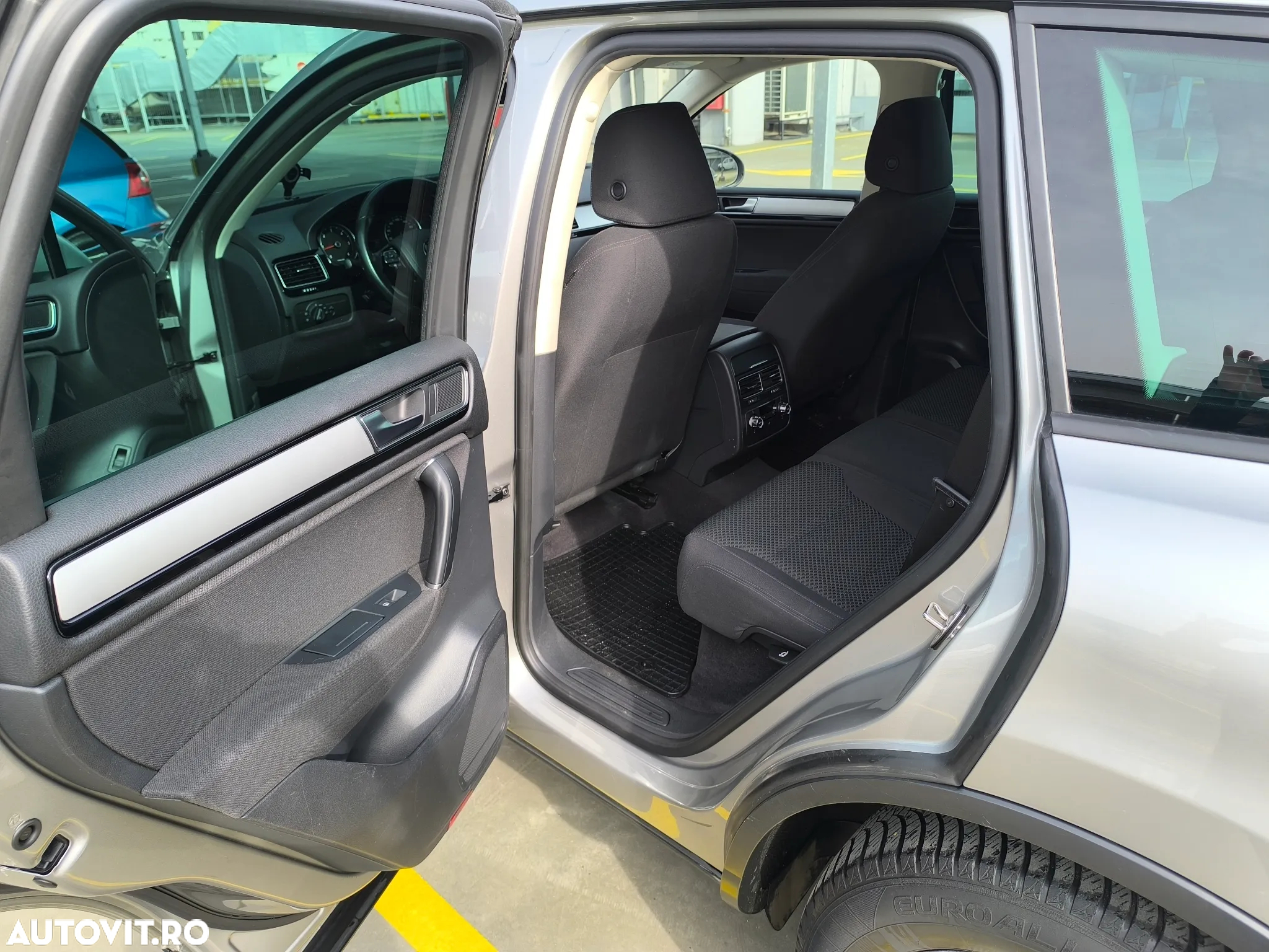 Volkswagen Touareg 3.0 V6 TDI BMT - 9