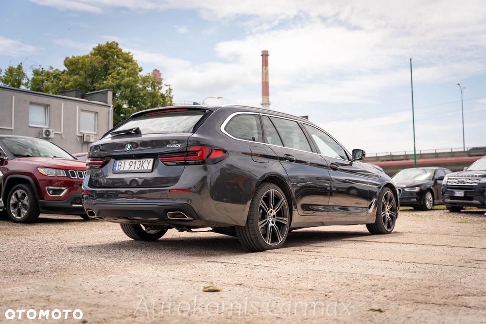 BMW Seria 5 530i xDrive Luxury Line - 8