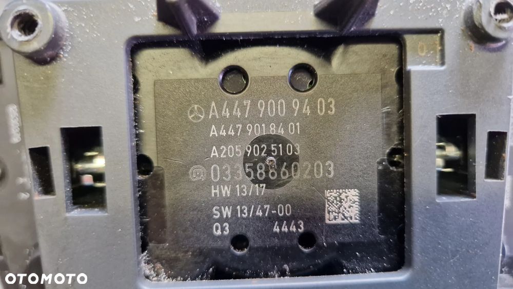 MERCEDES VITO V-KLASA W447 PANEL TOUCHPAD I-DRIVE A4479009403 - 3
