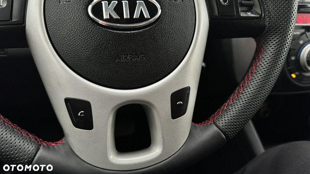 Kia Venga - 22