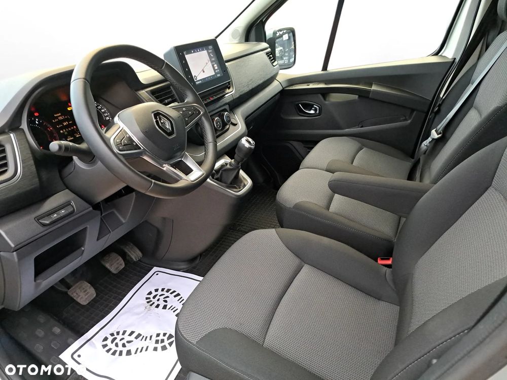 Renault Trafic - 12