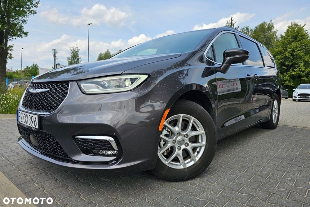 Chrysler Pacifica - 4