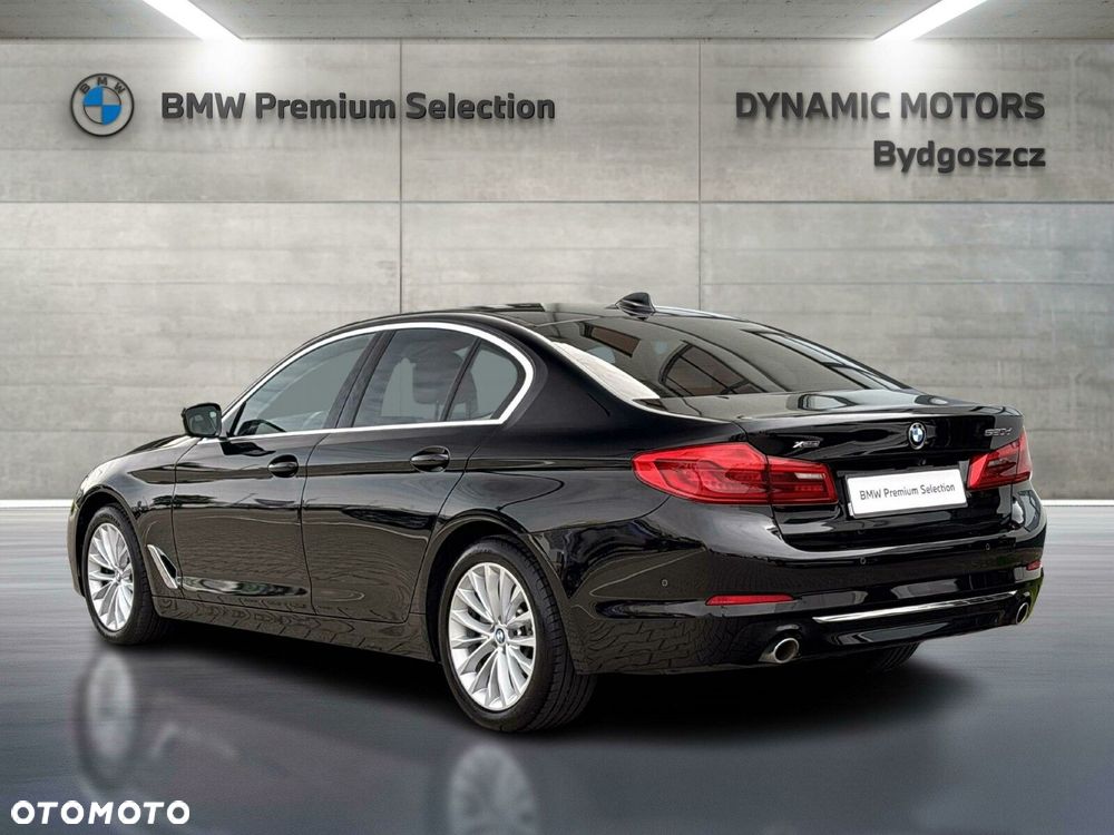 BMW Seria 5 520d xDrive Luxury Line - 3