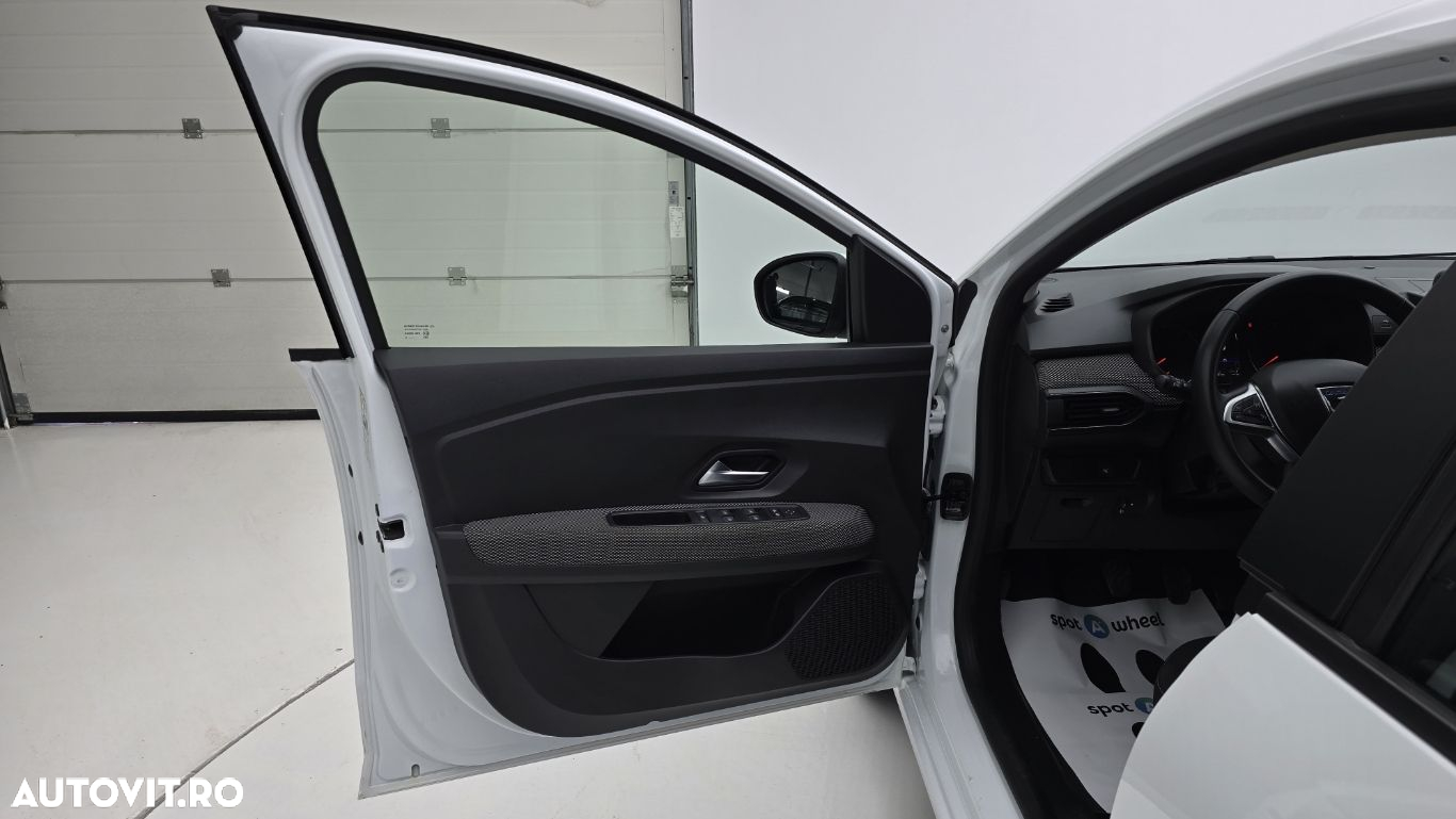 Dacia Sandero - 10