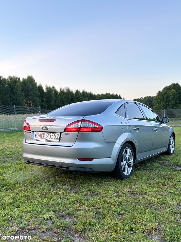 Ford Mondeo 2.5 Ghia X - 8