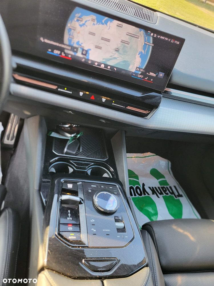 BMW Seria 5 520d xDrive - 16