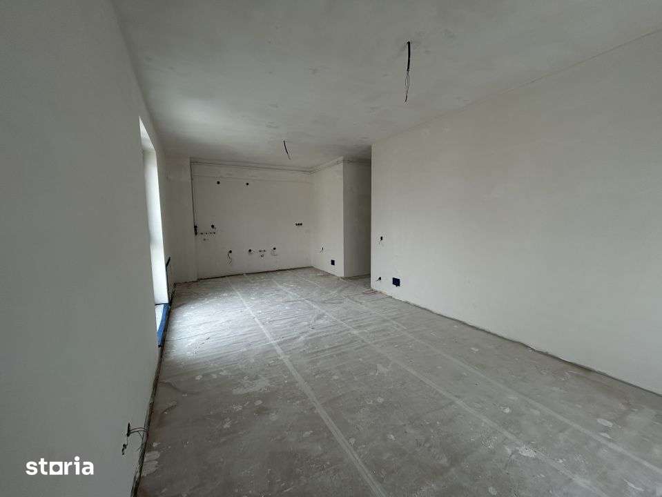 Apartament 3 camere, semidecomandat , finisat , zona Tineretului — fotografia 1