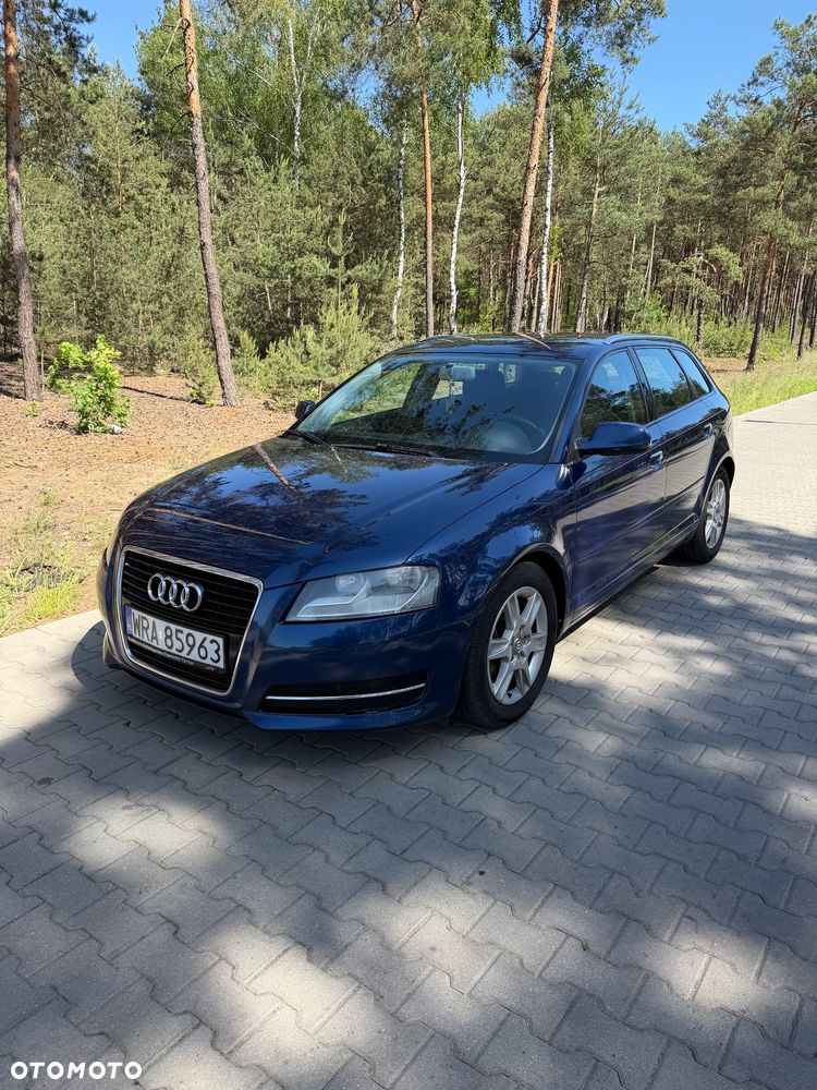 Audi A3 Sportback 2.0 TDI DPF Ambiente - 2