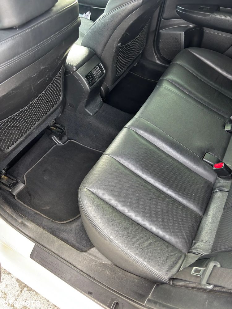 Subaru Legacy 2.5i GT - 12
