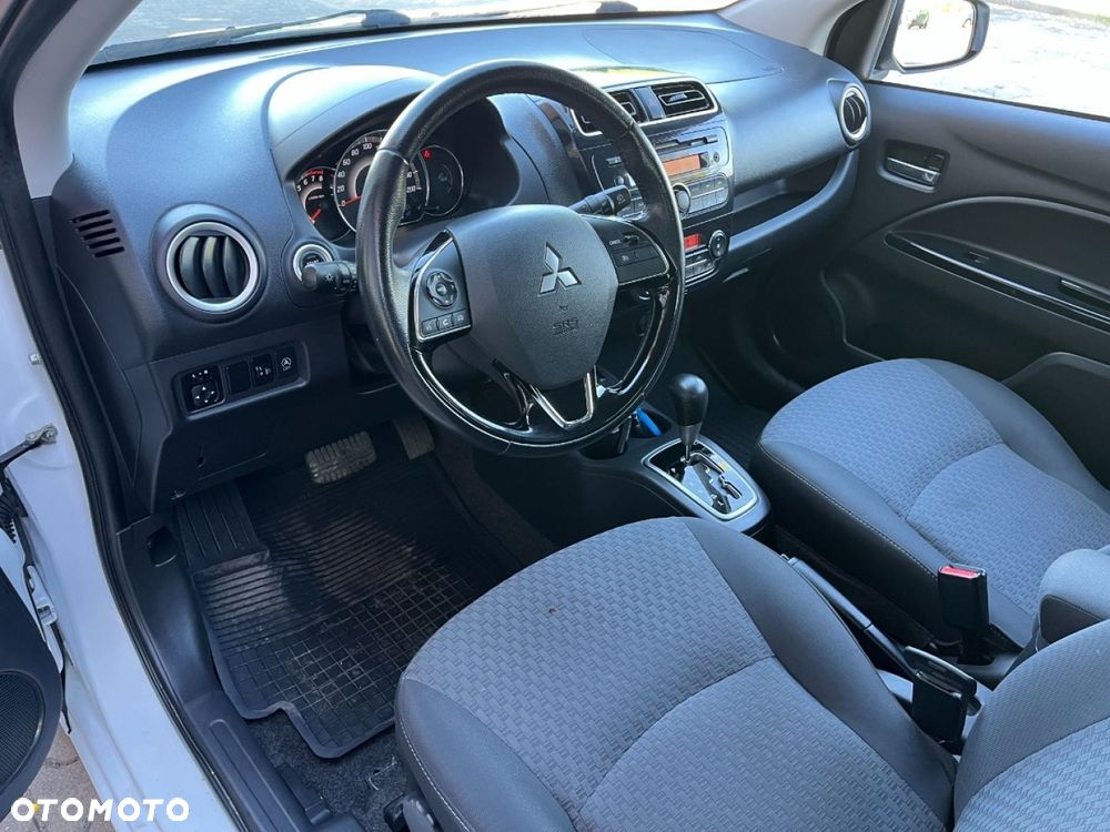 Mitsubishi Space Star 1.2 AS&G Instyle CVT - 8