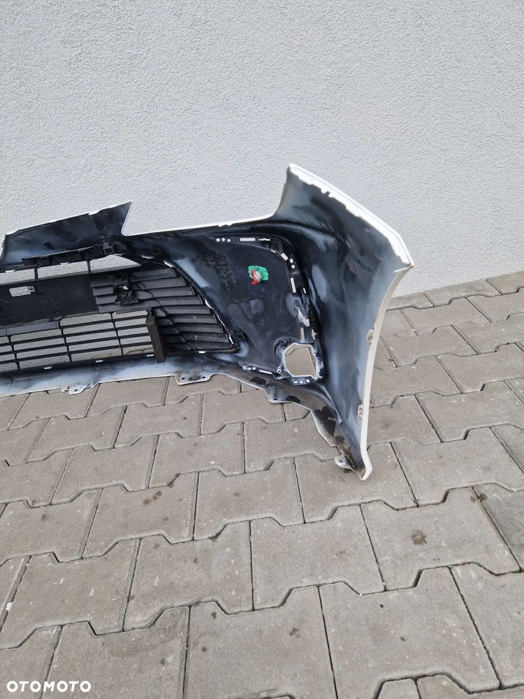 Zderzak Toyota Corolla XII E210 E21 sedan - 12