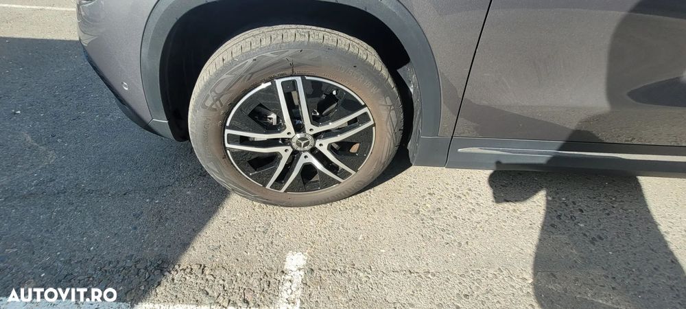 Mercedes-Benz GLA - 10