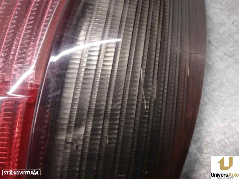 FAROLIM TRASEIRO DIREITO PEUGEOT 306 BREAK 2001 -6351J3 - 4