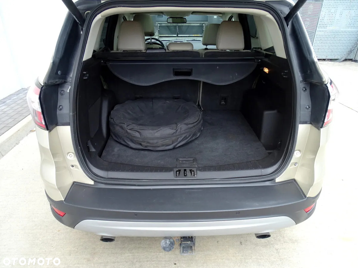 Ford Escape 2.0 EcoBoost AWD Titanium - 14