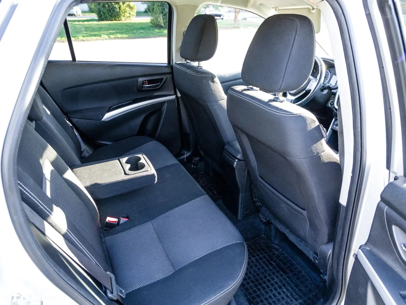 Suzuki SX4 S-Cross 1.6 Comfort - 27