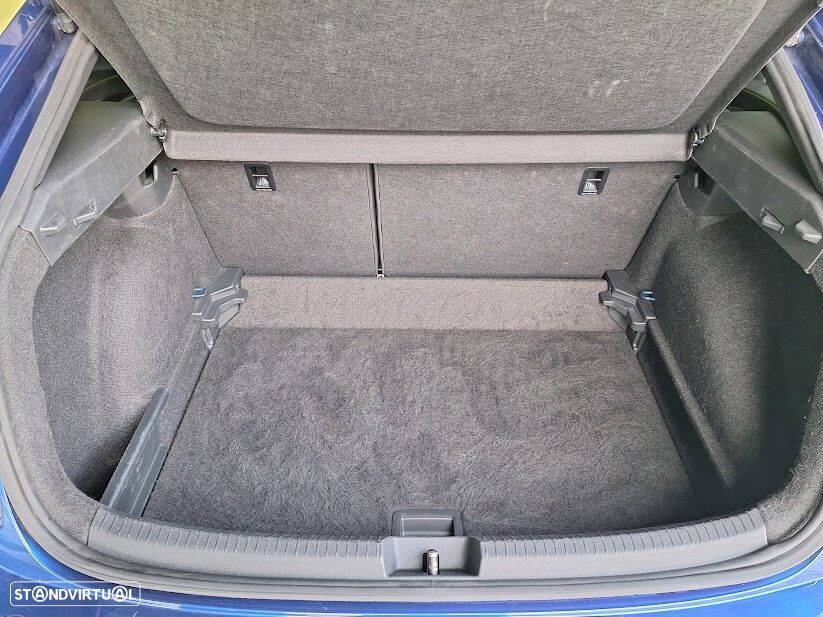 VW Taigo 1.0 TSI R-Line DSG - 31