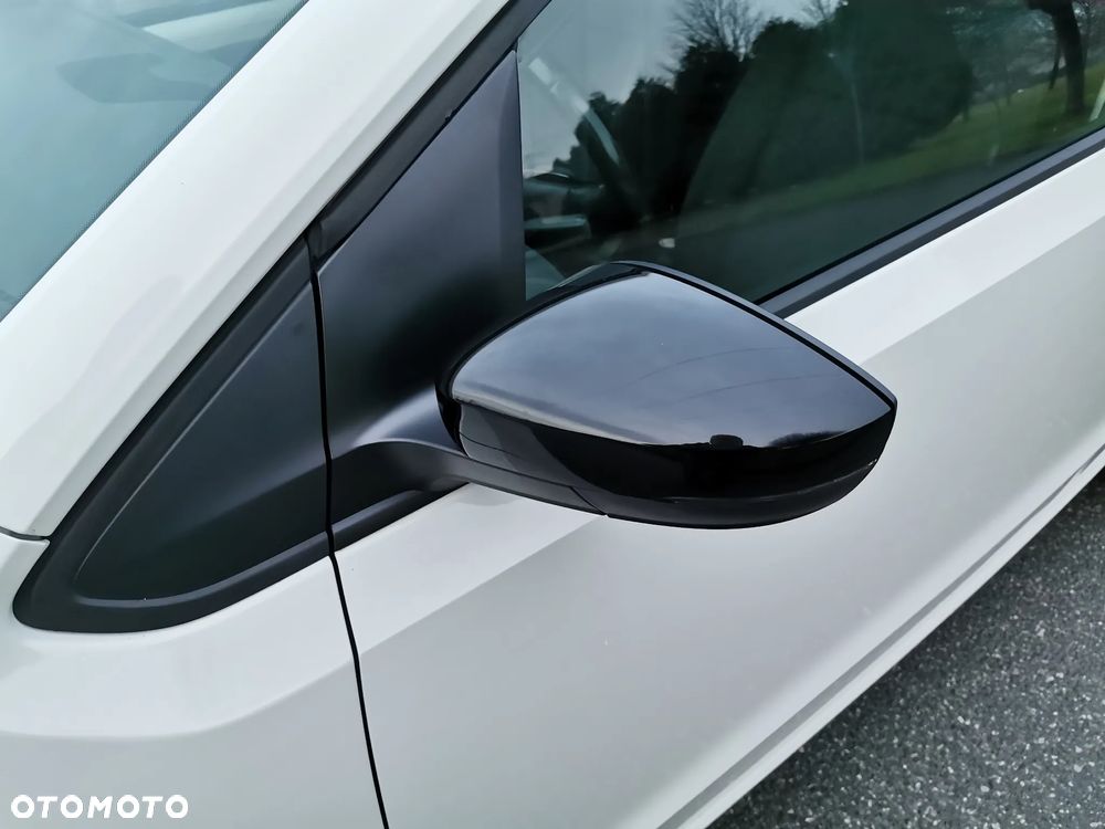 Volkswagen up! TSI (BlueMotion Technology) move - 17