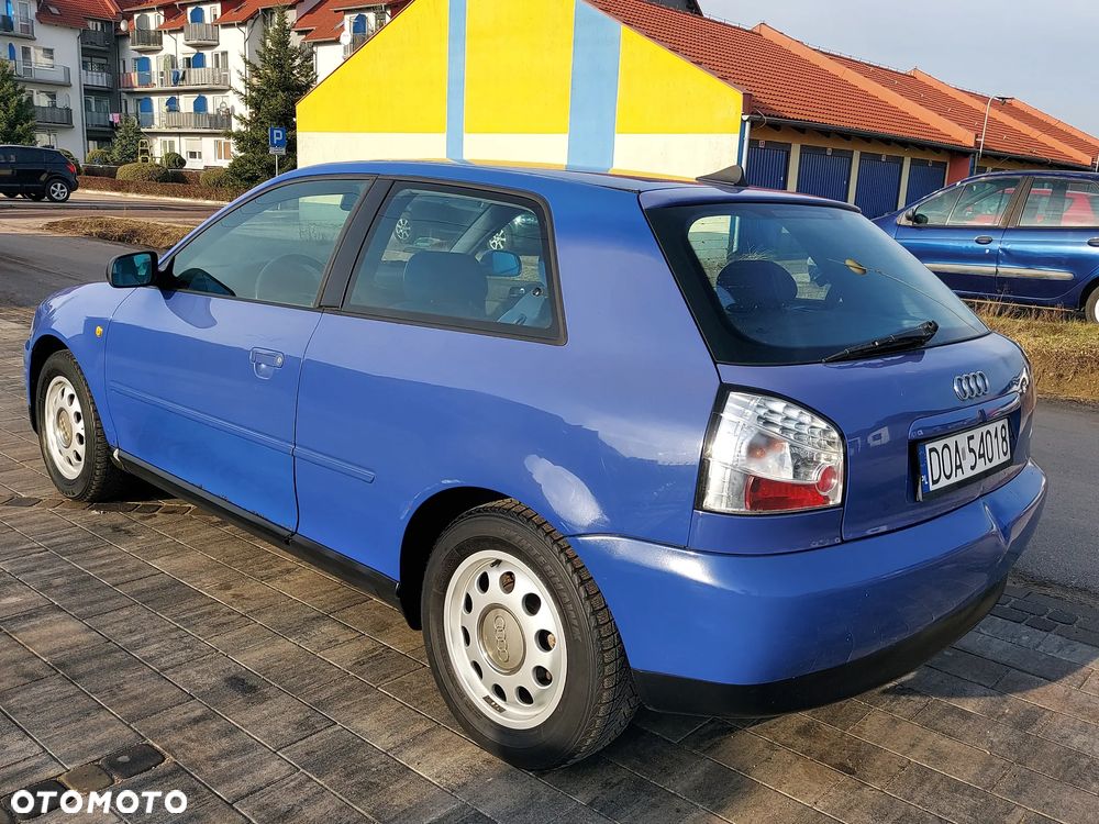 Audi A3 3-drzwiowe 1.6 Ambiente - 4