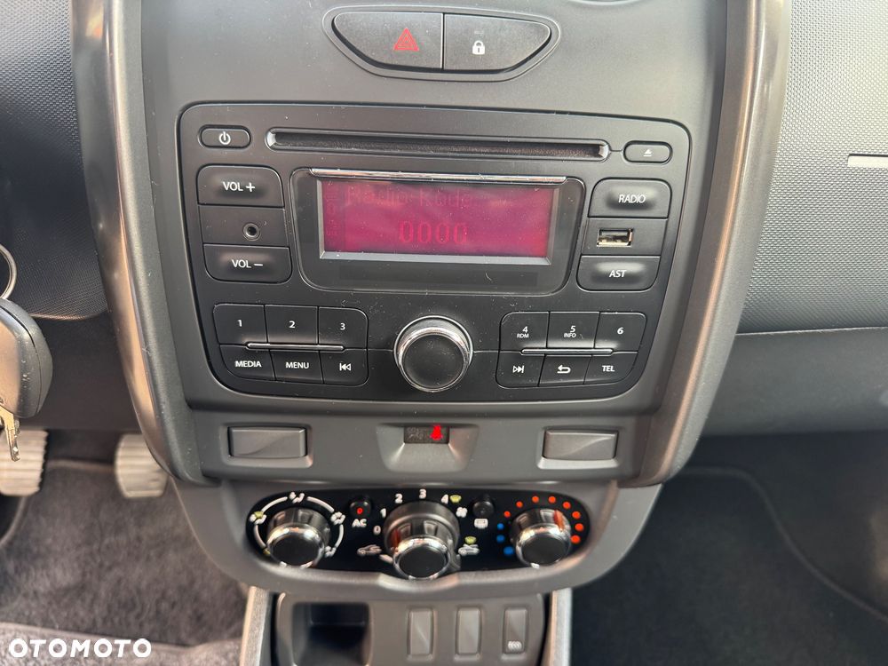 Dacia Duster 1.6 16V 105 4x2 Laureate - 27