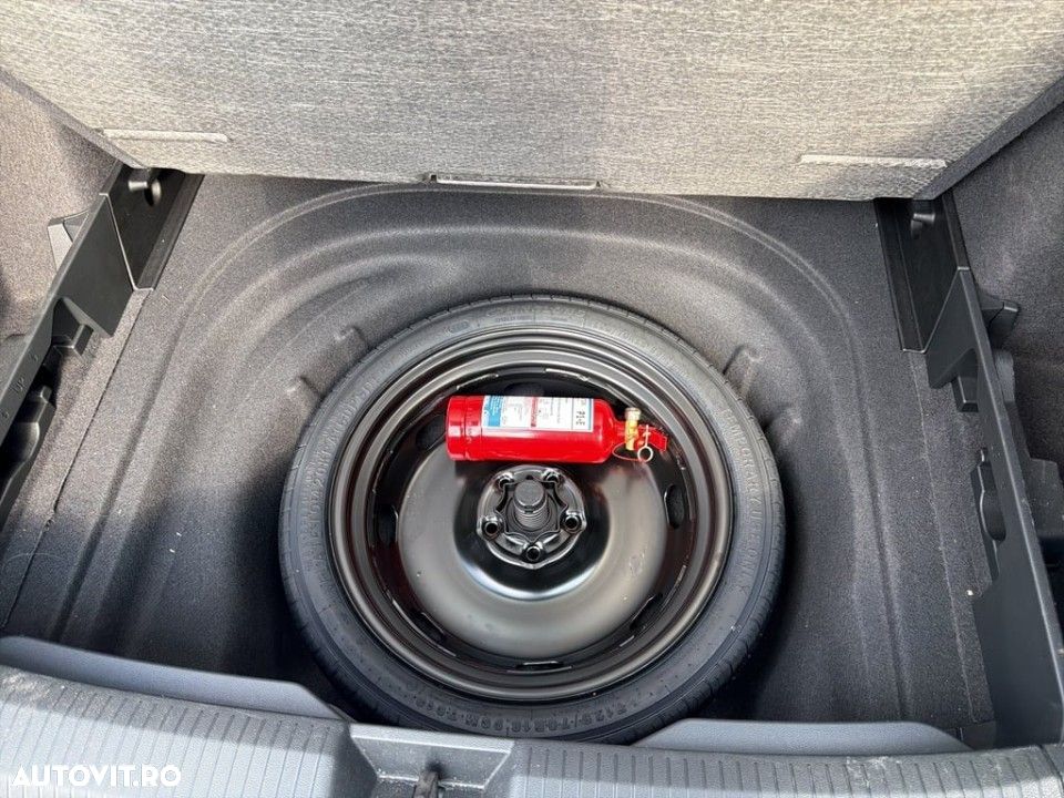 Volkswagen Golf - 24