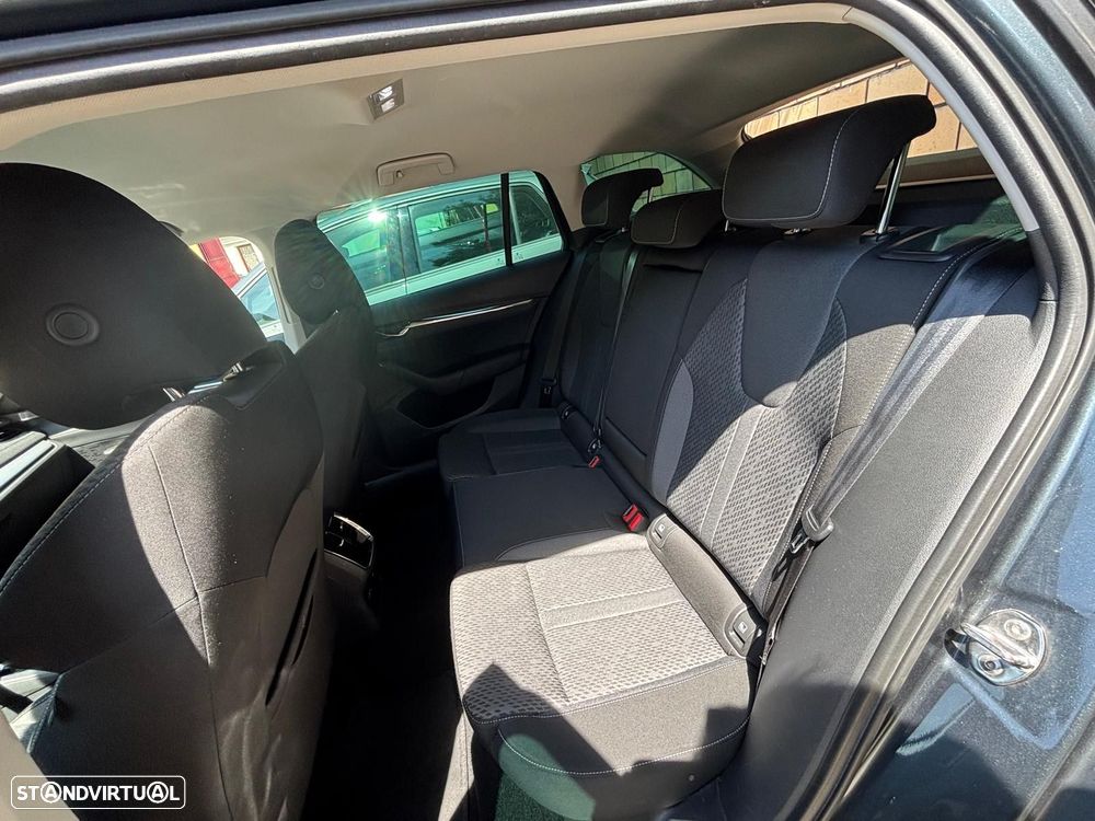 Skoda Octavia 2.0 TDI Style DSG - 31