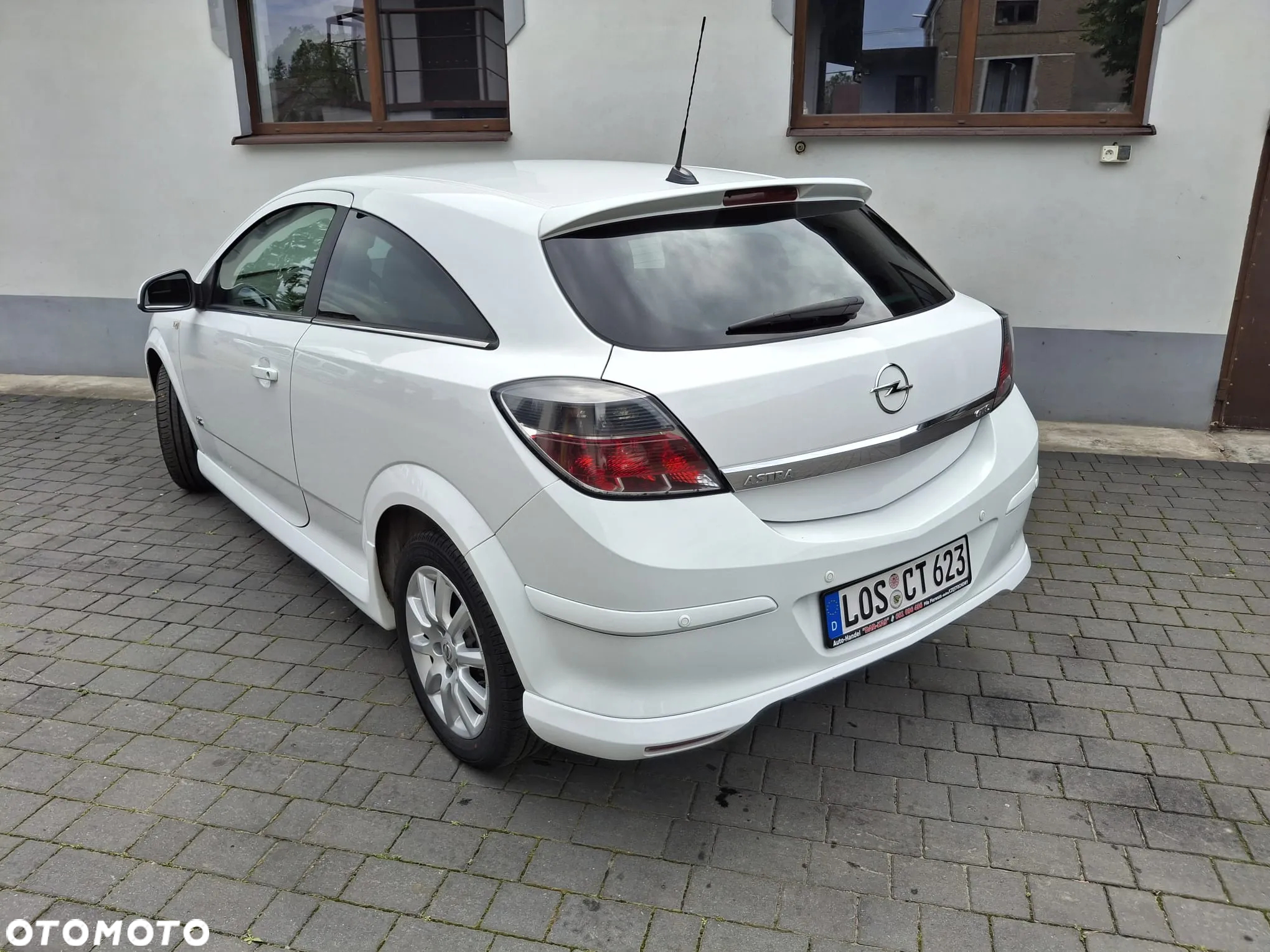 Opel Astra GTC 1.6 - 3