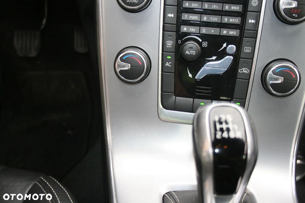 Volvo V60 D3 Drive-E Dynamic Edition (Momentum) - 21