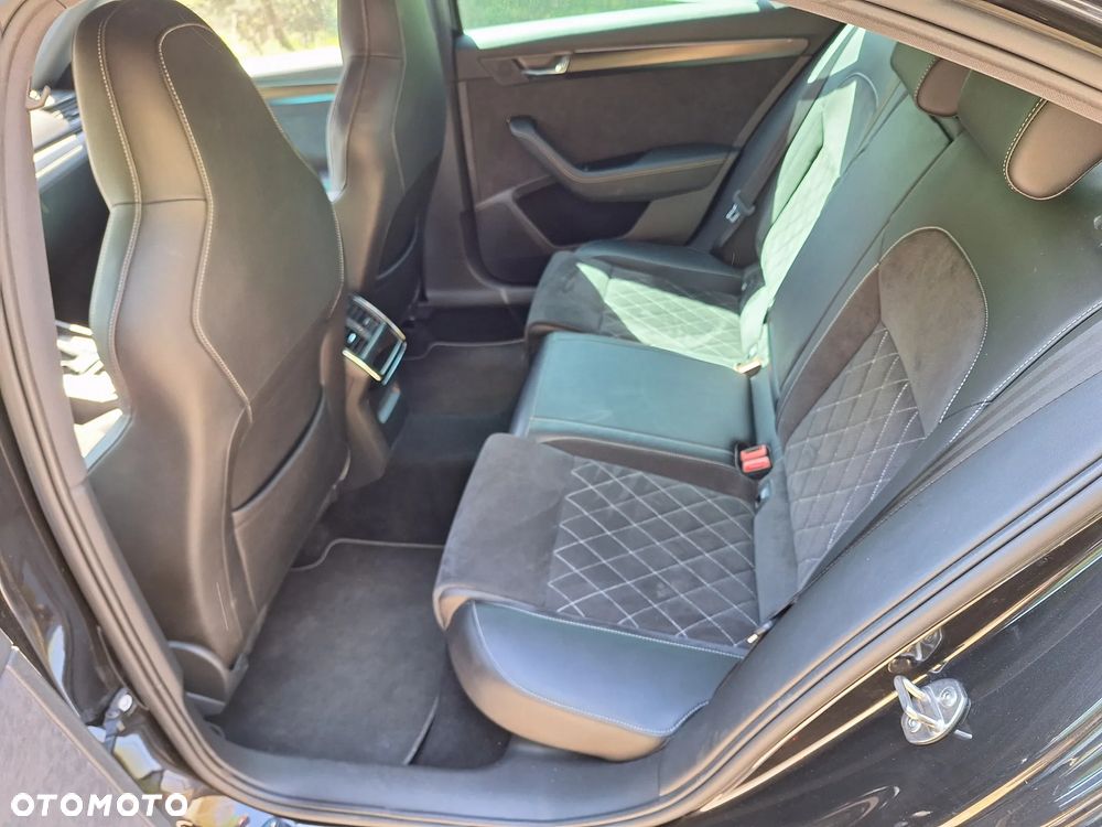 Skoda Superb 2.0 TDI SCR 4x4 Sportline DSG - 8