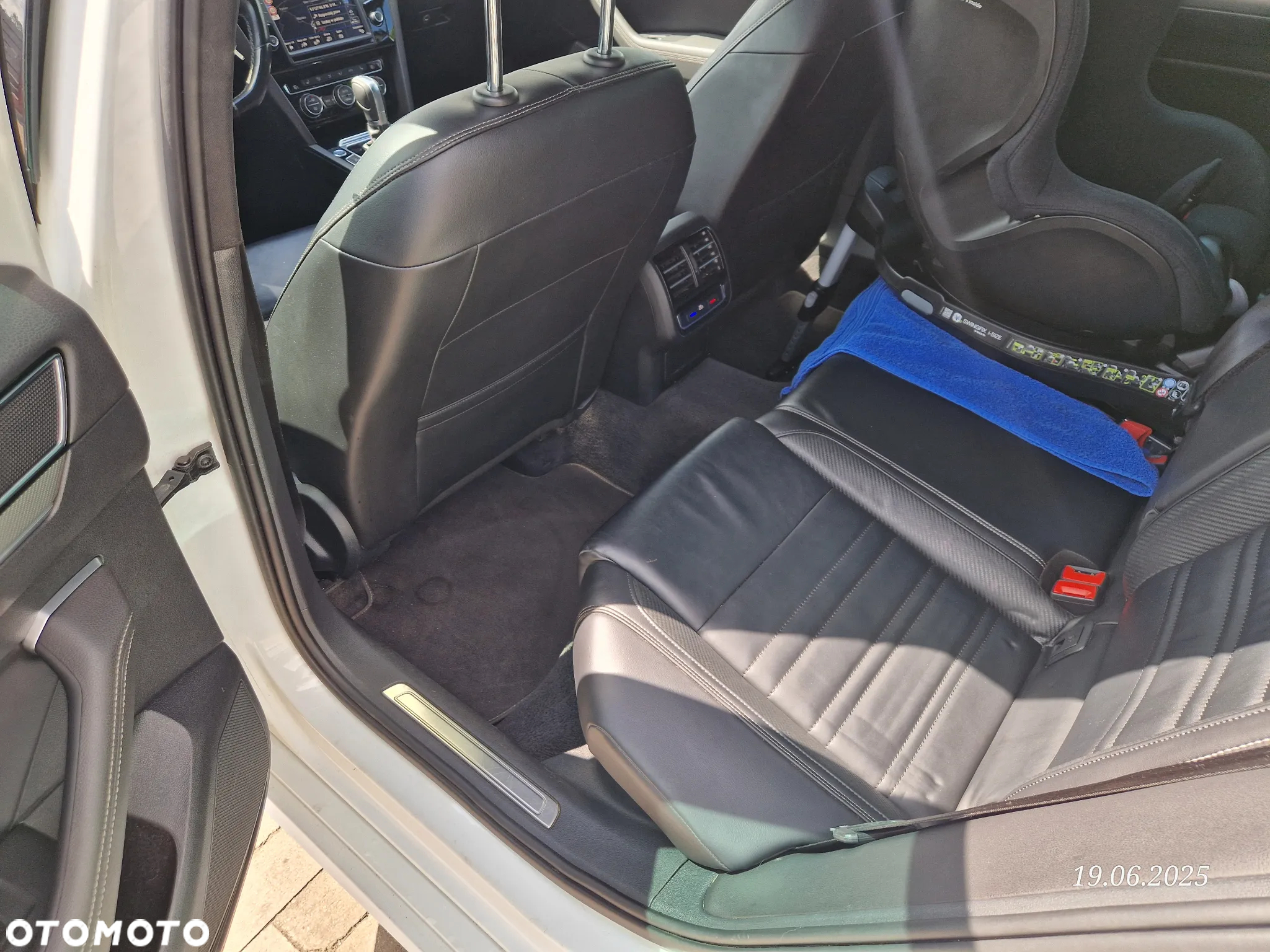 Volkswagen Passat - 15