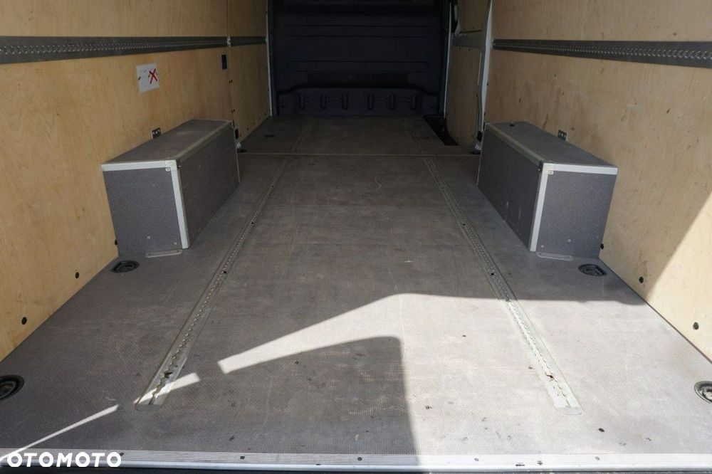 Mercedes-Benz Sprinter - 29