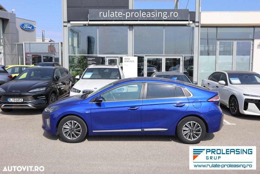 Hyundai IONIQ - 3