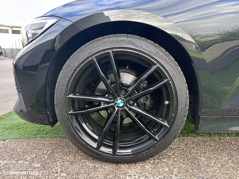 BMW 318 d Aut. Sport Line - 18