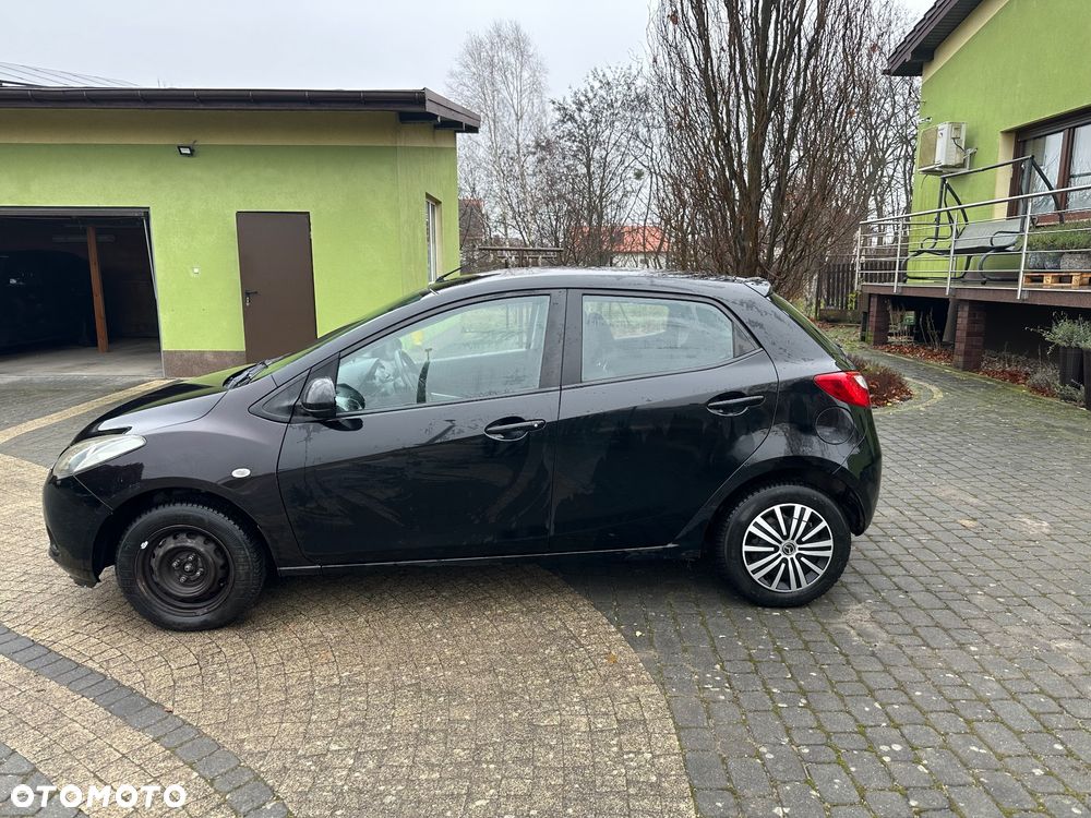 Mazda 2 - 5