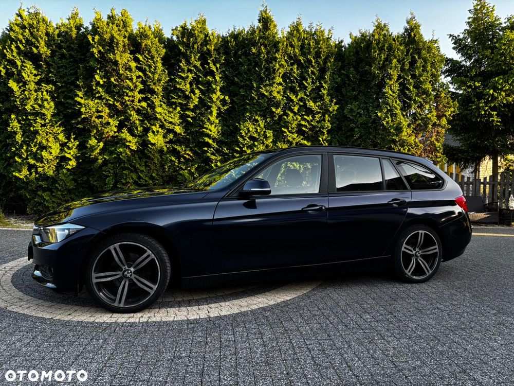 BMW Seria 3 320d Efficient Dynamics - 12