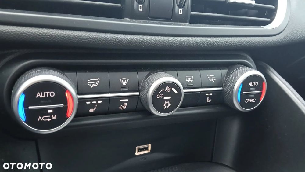 Alfa Romeo Giulia 2.0 Turbo Veloce - 15