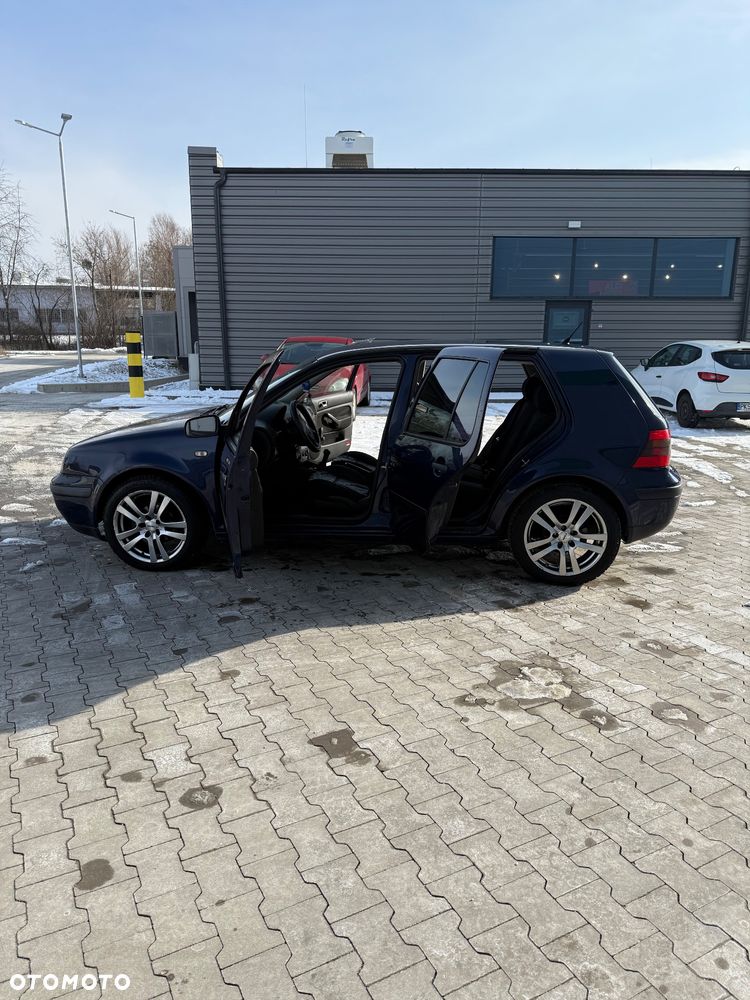Volkswagen Golf - 15