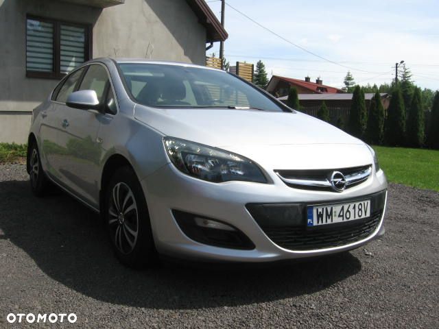 Opel Astra 1.6 Essentia EU6 - 4