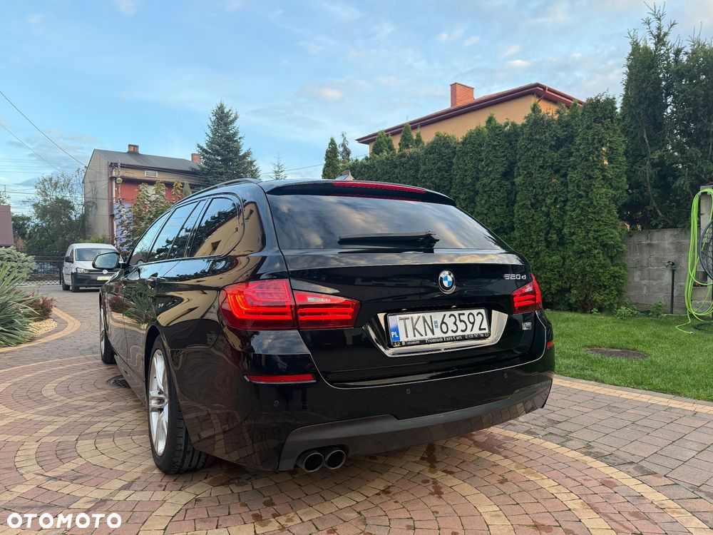 BMW Seria 5 520d Touring M Sport Edition - 13