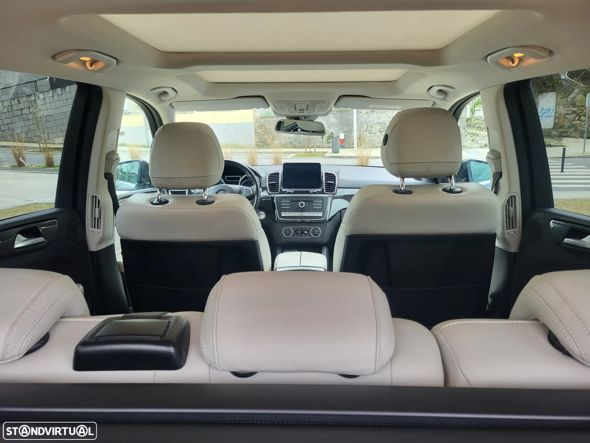 Mercedes-Benz GLE 500 e 4-Matic - 25