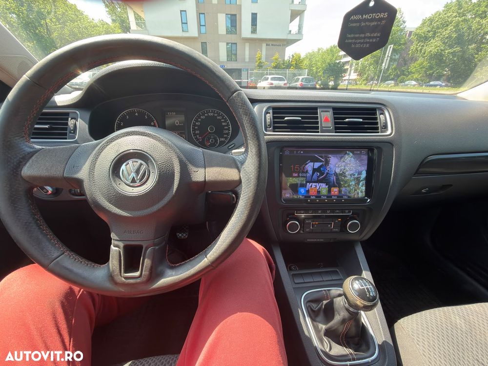 Volkswagen Jetta 1.2 TSI Comfortline - 8