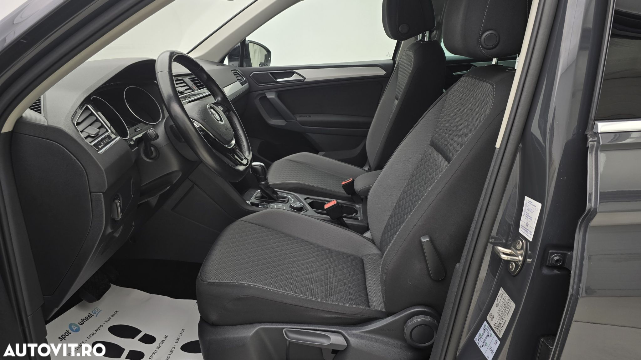 Volkswagen Tiguan 2.0 TDI 4Mot DSG Comfortline - 12