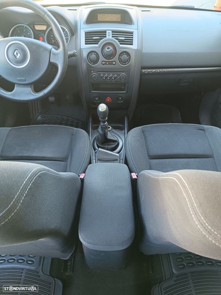 Renault Mégane Break 1.5 dCi Dynamique S - 17