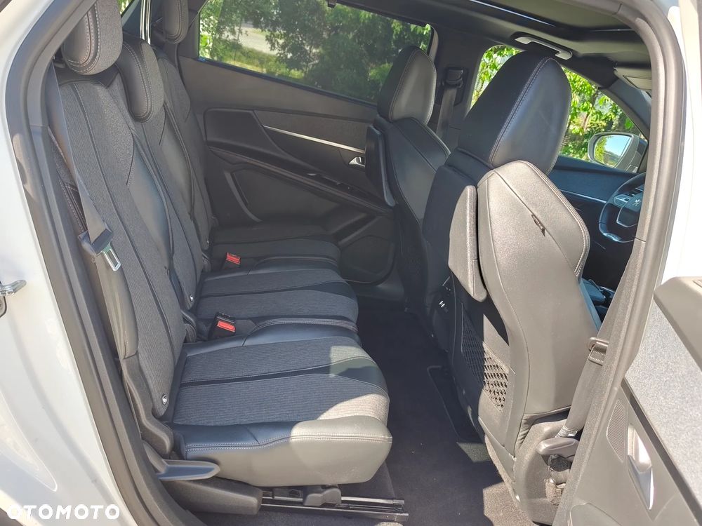 Peugeot 5008 BlueHDi 130 EAT8 GT - 25