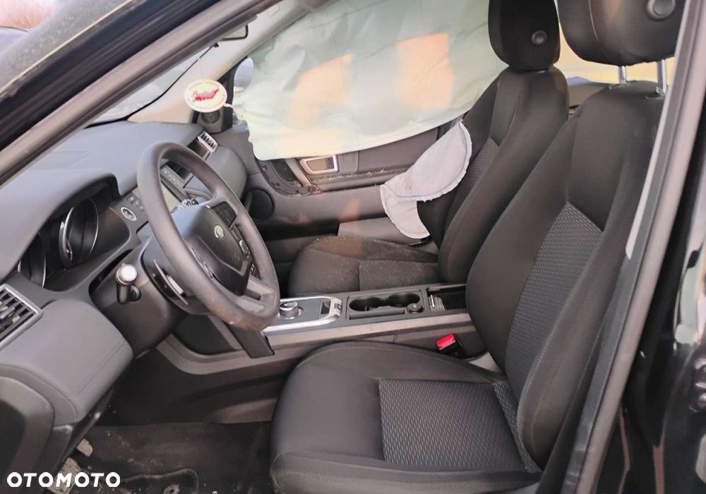 Land Rover Discovery Sport - 8