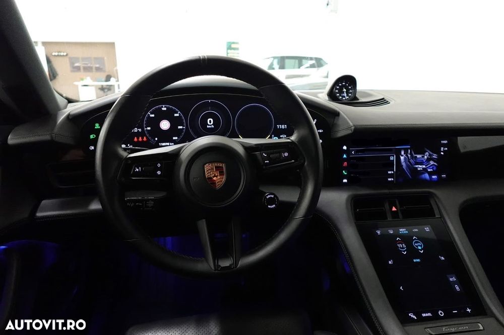 Porsche Taycan 4S - 14
